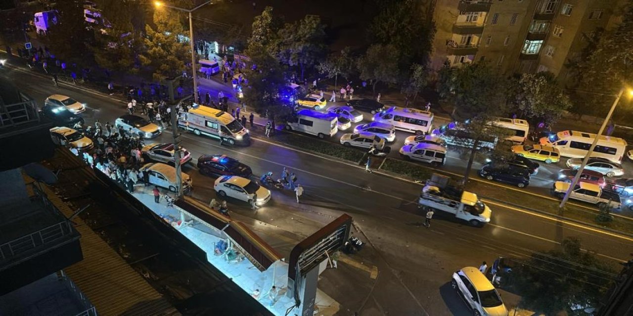 Diyarbakır’da polis ekipleri kaza yaptı: 3 kişi yaralandı