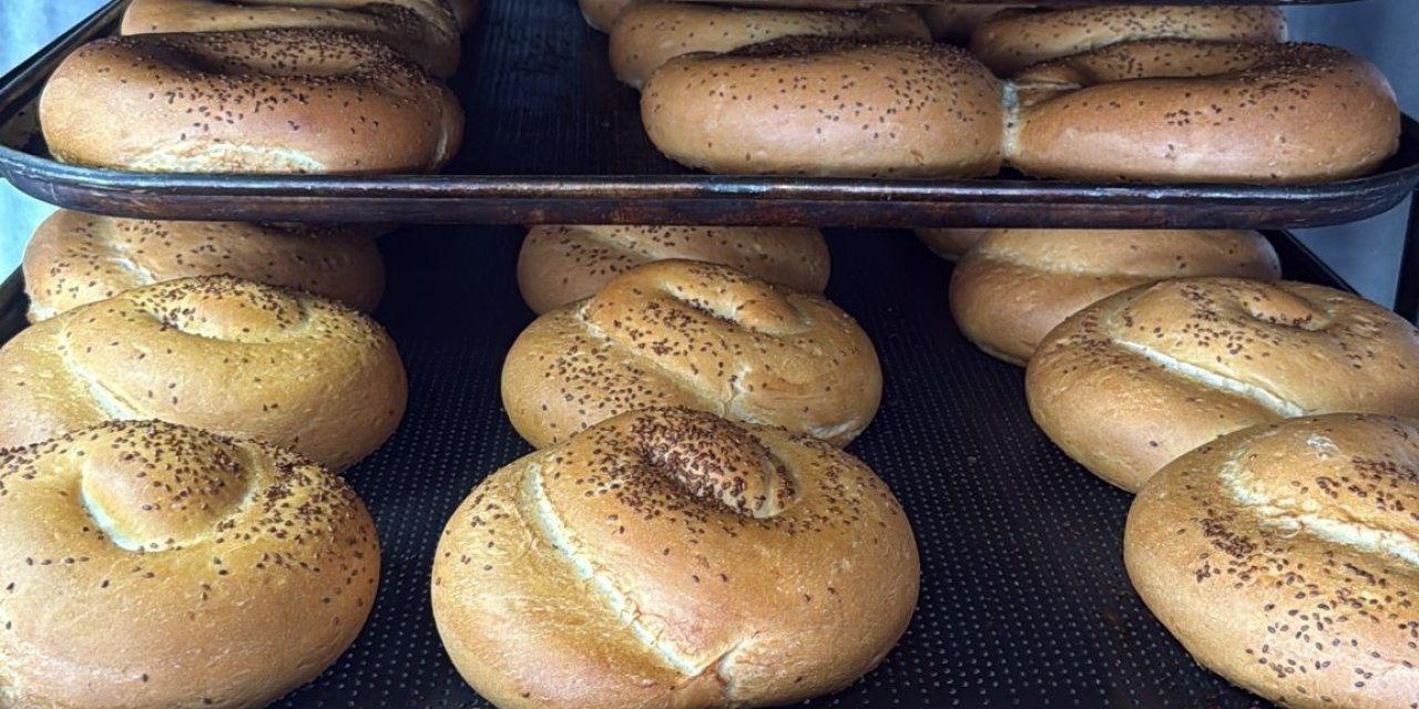 Siirt'te bir fırın vatandaşa destek olmak için ekmek fiyatını düşürdü