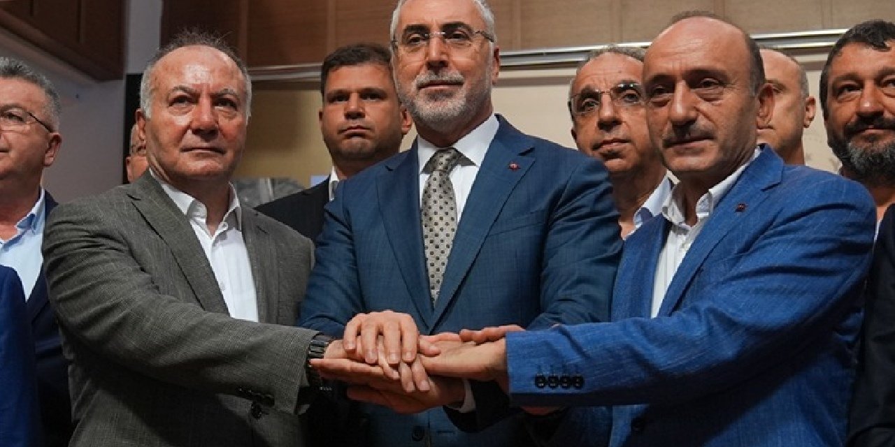 600 bin kamu işçisi için zam oranları belli oldu! Anlaşma için imzalar atıldı