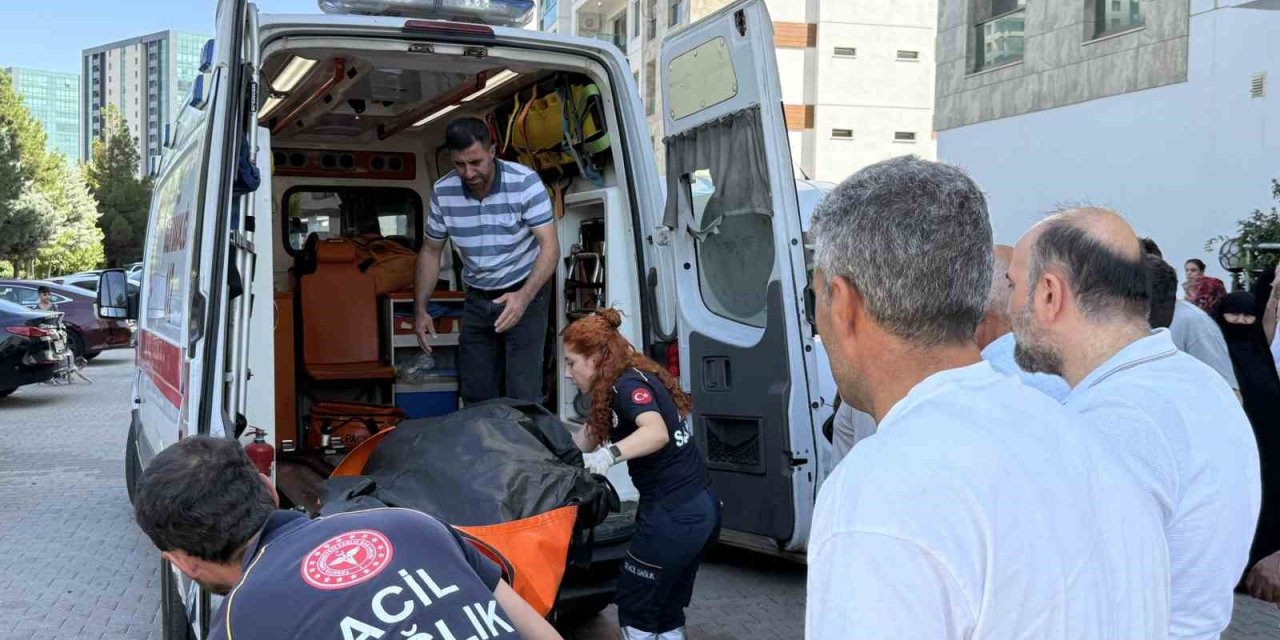 Diyarbakır’da yeni göreve başlayan bina görevlisi akıma kapılarak hayatını kaybetti