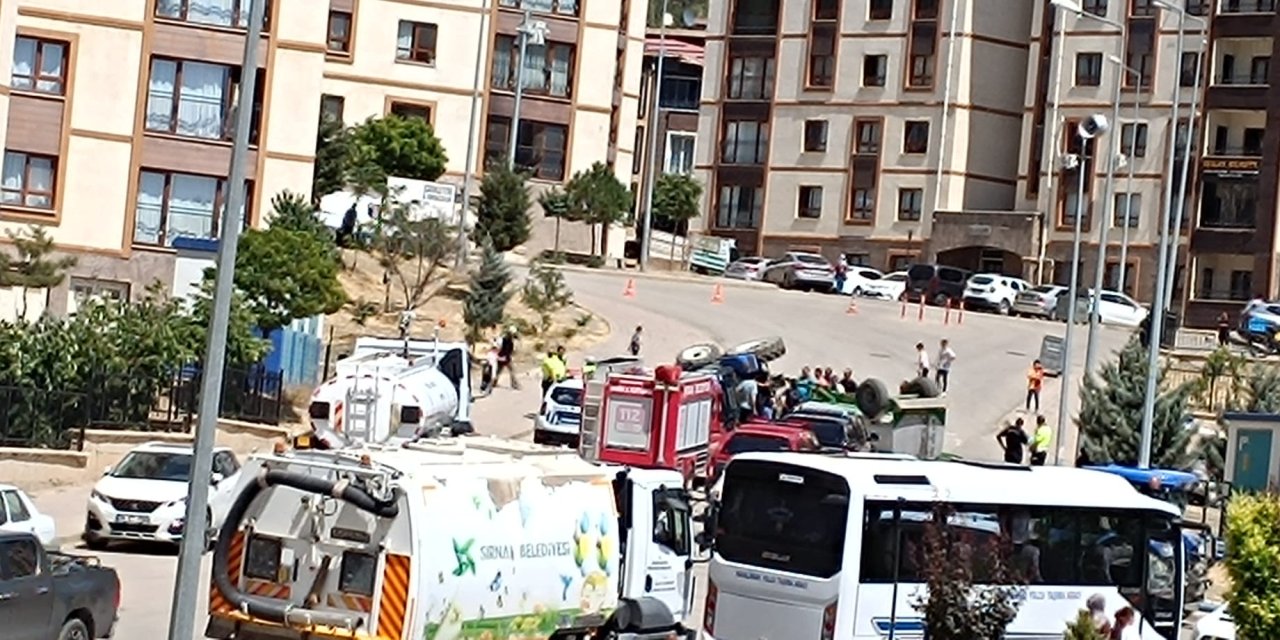 Şırnak'ta Belediye'ye Ait Traktör Devrildi: 1 Yaralı
