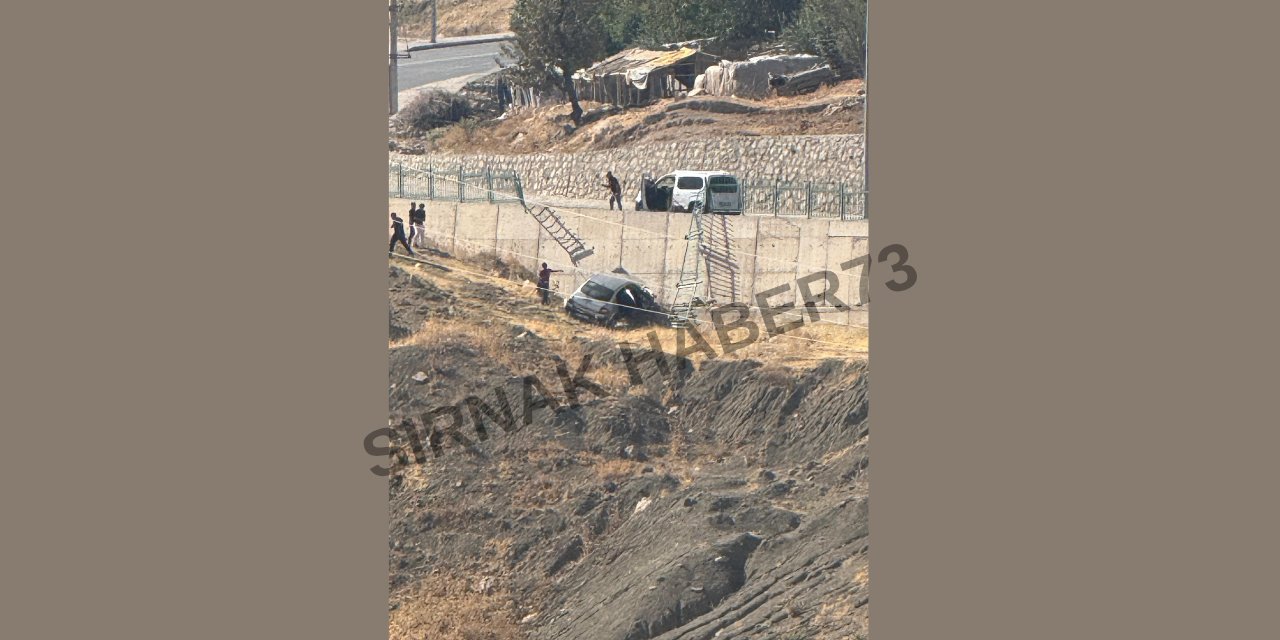 Şırnak'ta Virajı Alamayan Araç Şarampole Devrildi: 1 Yaralı