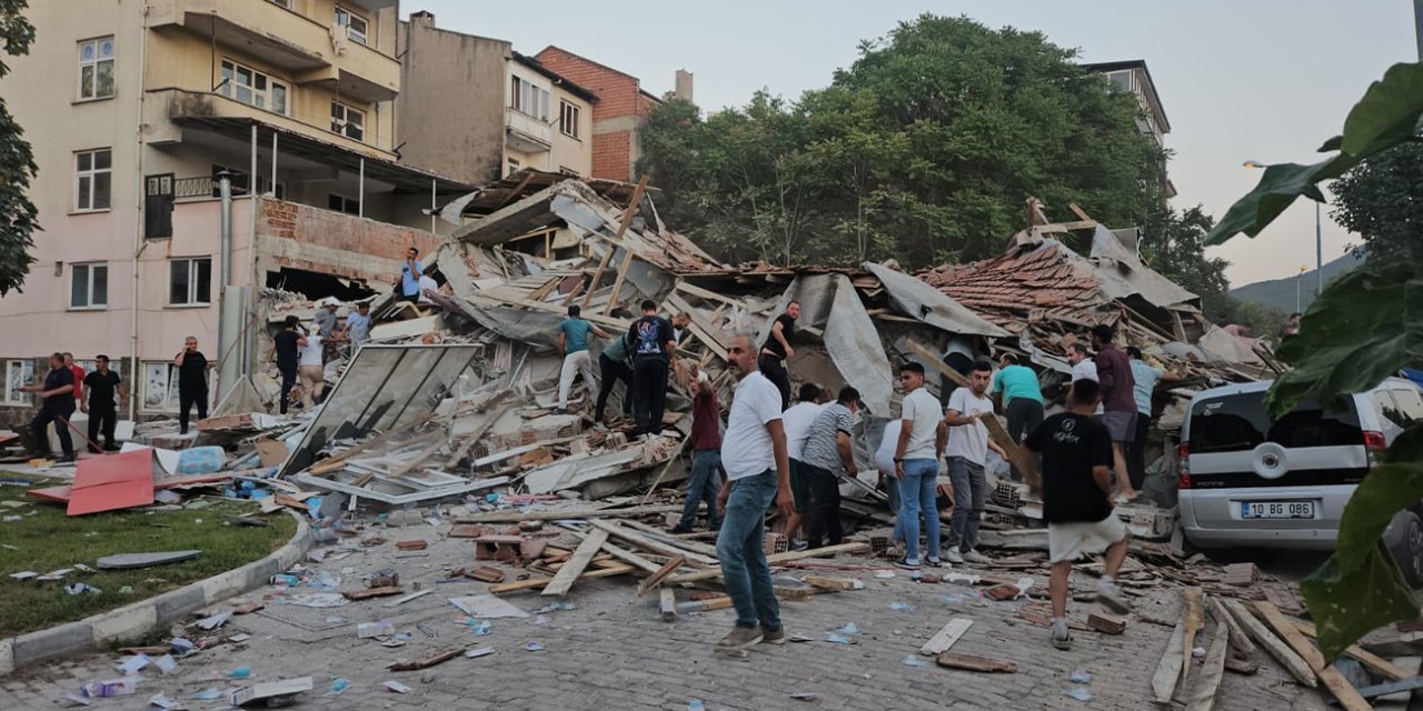 İstanbul’da da hissedilen şiddetli bir deprem meydana geldi