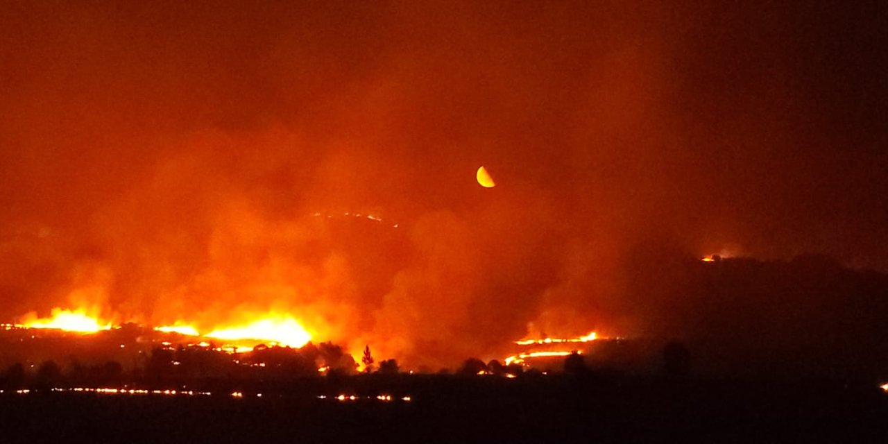 Diyarbakır'da Kırsal Alanda Çıkan Yangın Kontrol Altına Alındı