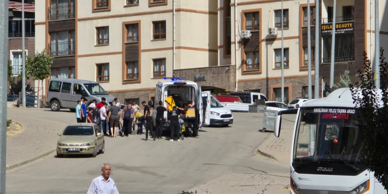 Şırnak'ta Motor Kazası: Sürücü Hastaneye Kaldırıldı