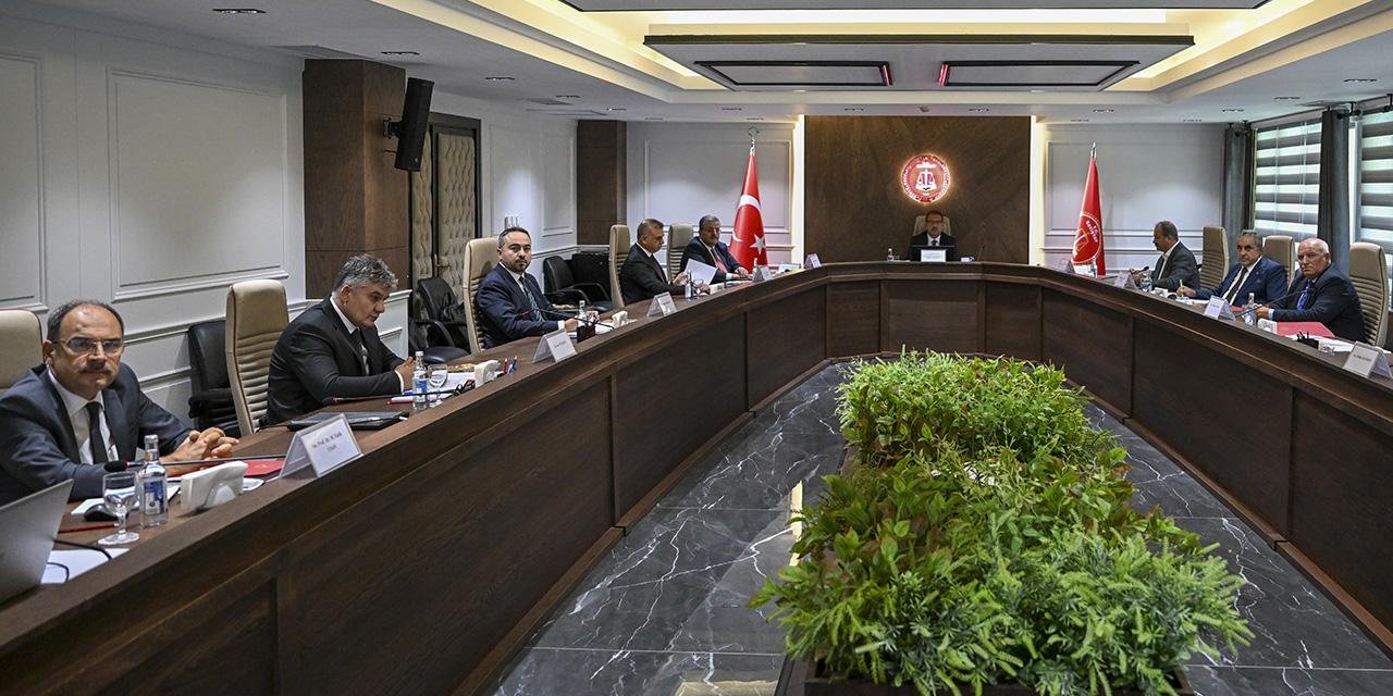 Milyonların Takip Ettiği Hakem Kurulu'nun 2. Toplantısı Bitti! Memur Zammı İçin Gözler 3. Toplantıda