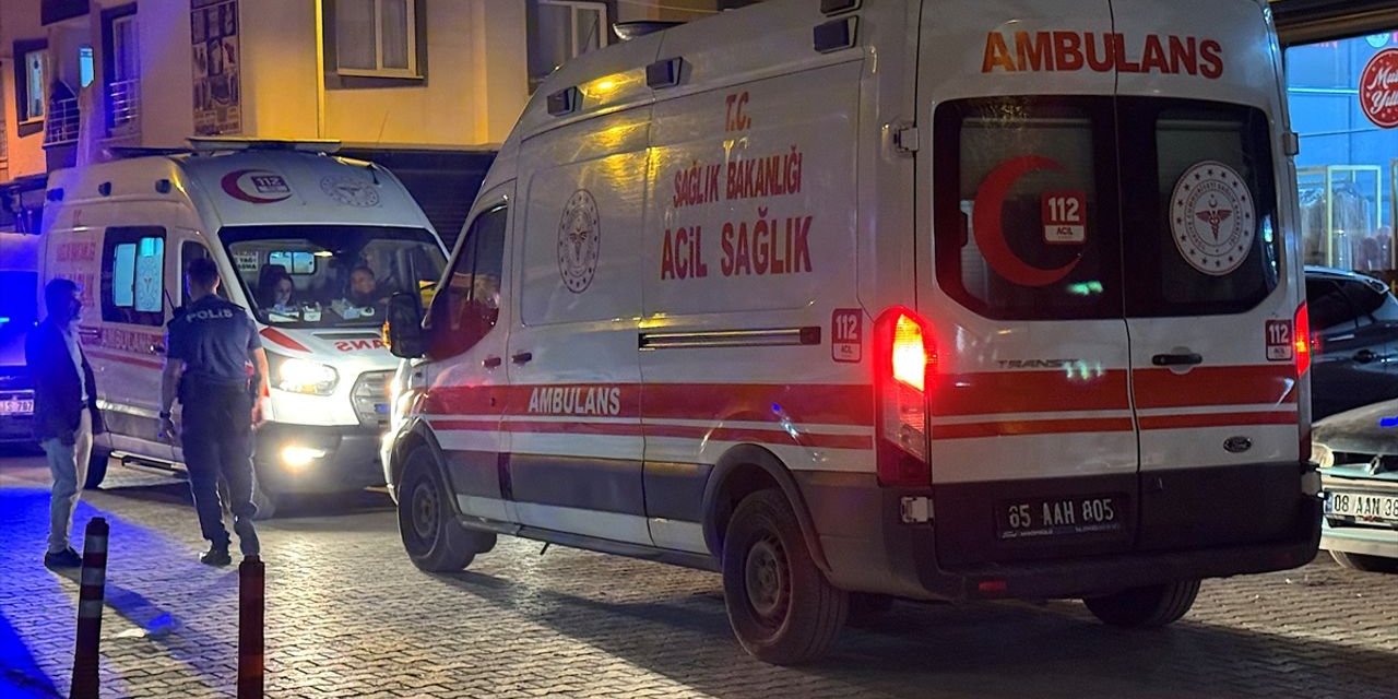 Van'da parkta 16 yaşındaki genç ölü olarak bulundu