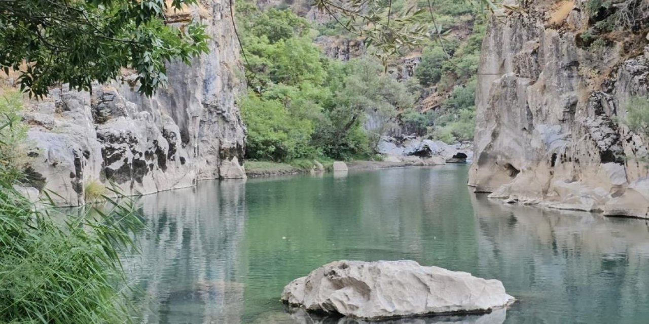 Şırnak, Van ve Siirt Üçgeninde Bulunan Masiro Kanyonu Ziyaretçilerin Akınına Uğruyor