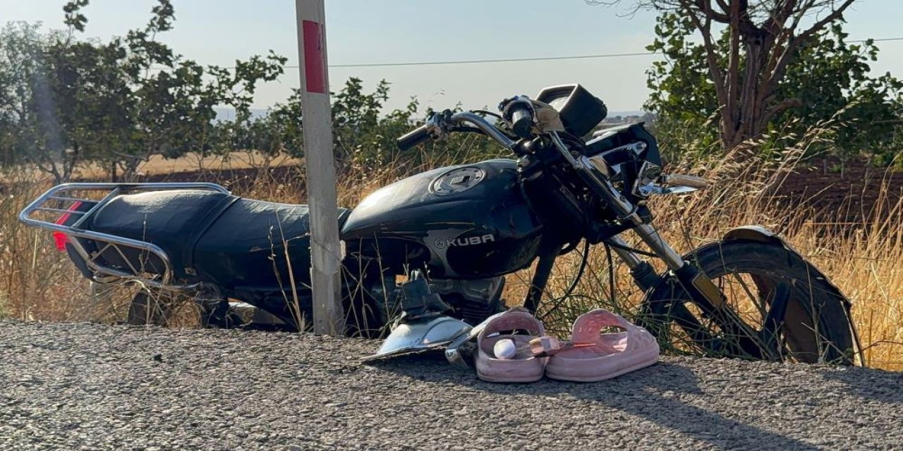 6 kişinin bindiği motosiklet devrildi: 4'ü çocuk 6 kişi yaralandı