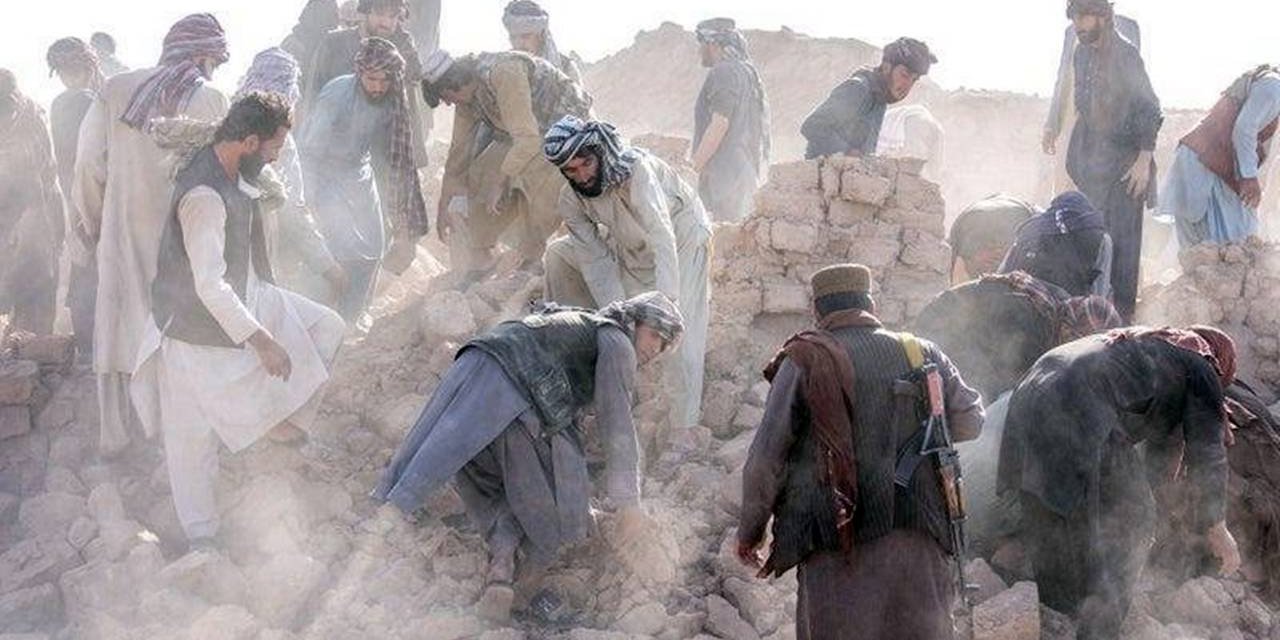 Afganistan’da 6 büyüklüğünde deprem: 600’den fazla ölü