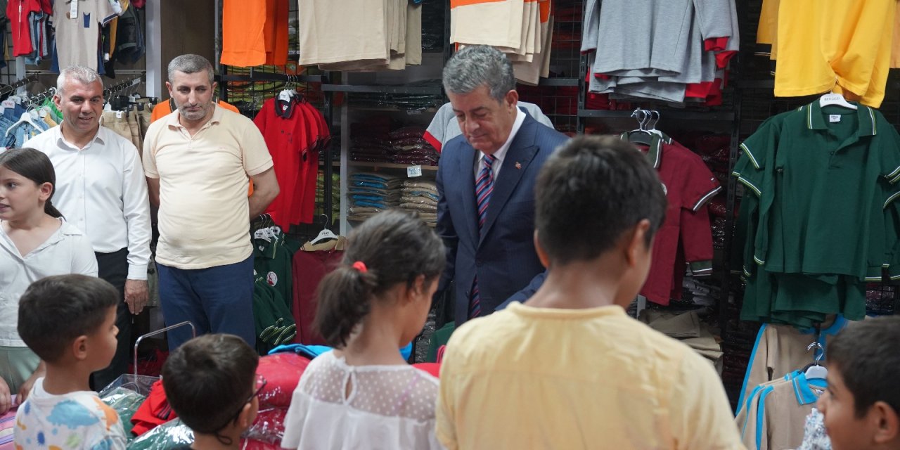 Azimer Vakfı’ndan Şırnak’ta 500 Aileye Eğitim Desteği