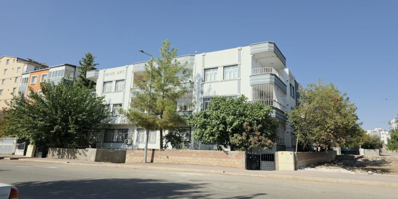 Kardeşi ve yeğenlerinin gözü önünde eniştesini öldürdü!