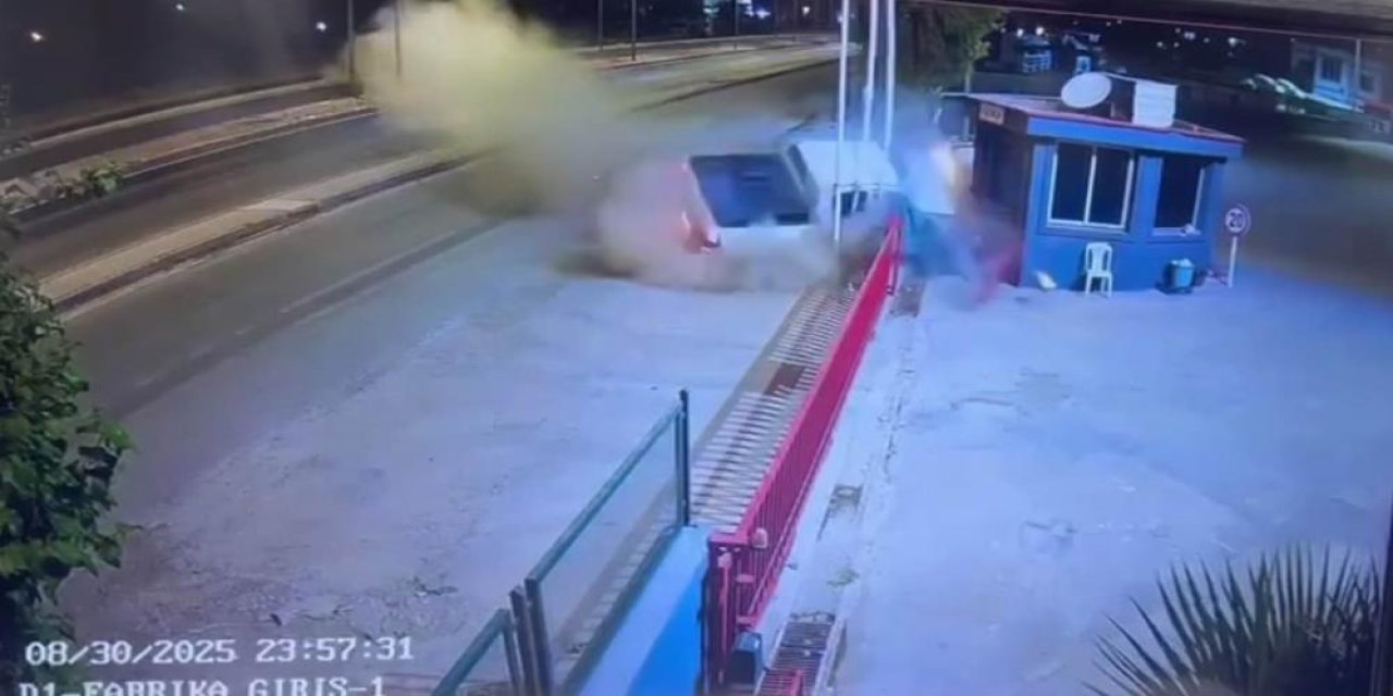 Şırnak'ta 1 kişinin yaralandığı kaza güvenlik kamerasına yansıdı