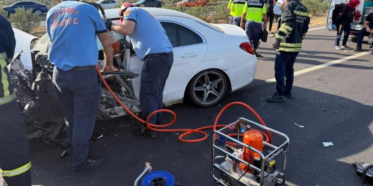 Tır ile çarpışan otomobilin sürücüsü genç avukat hayatını kaybetti