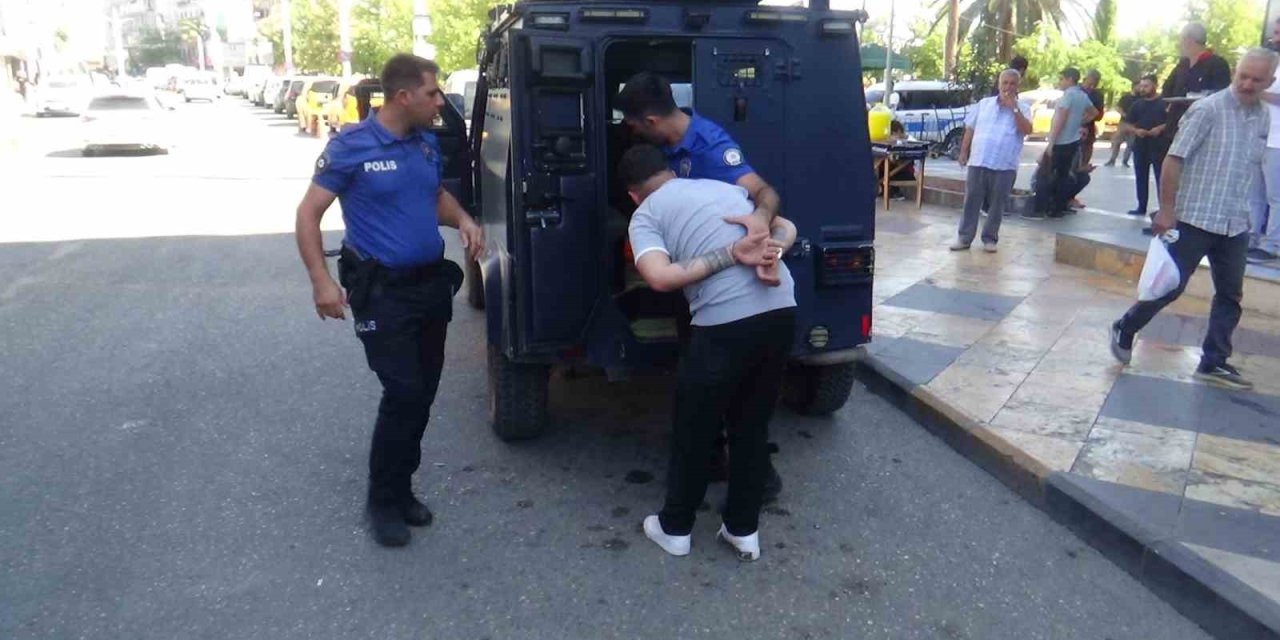 'Dur’ İhtarına Uymayan Şüpheli Yüklü Miktar Altınla Yakalandı