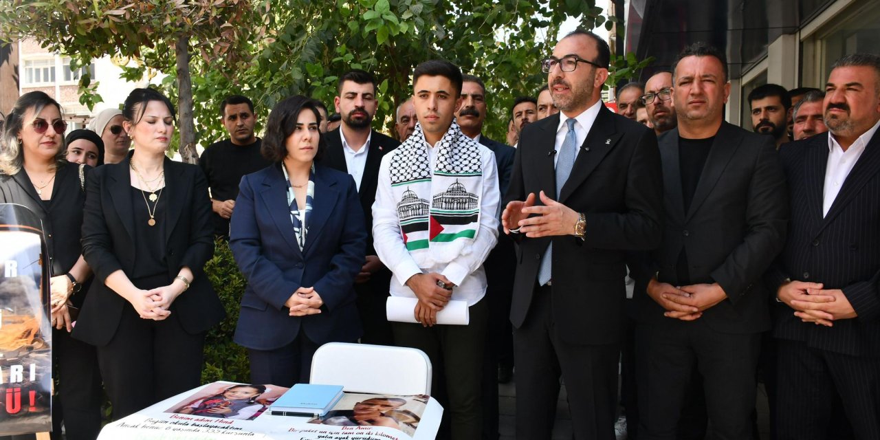 Silopi’de Ak Parti Tarafından “Gazze’de Boş Sıralar” Adlı Basın Açıklaması