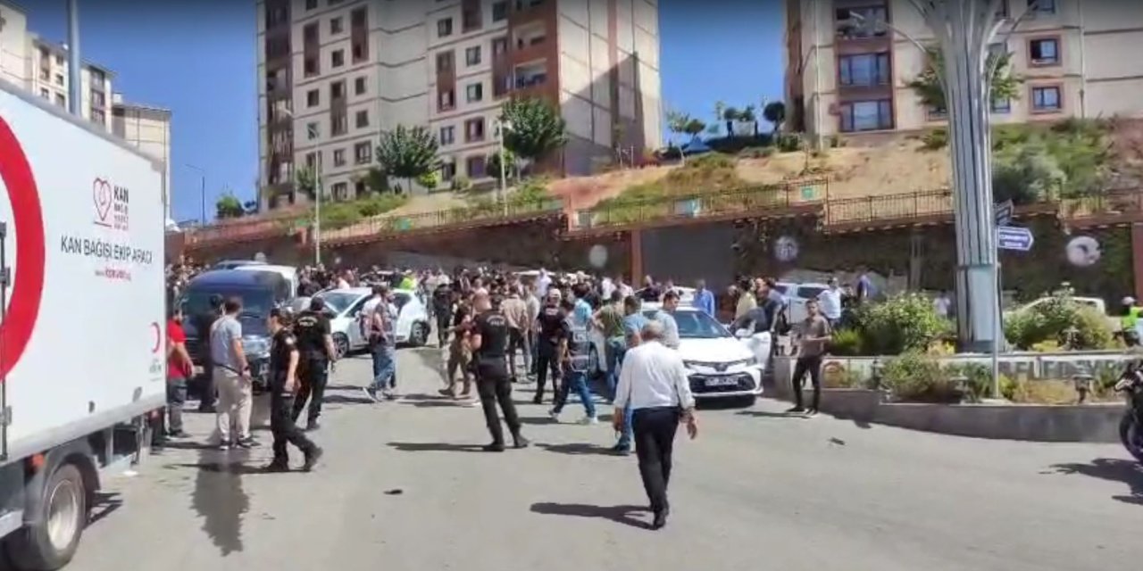 Şırnak'ta Zincirleme Kaza: 5 Araç Birbirine Girdi: 3 Yaralı