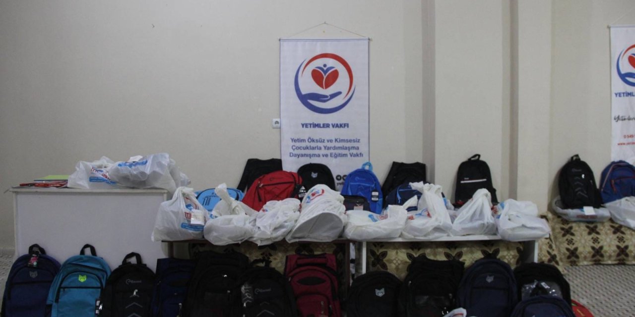 Cizre’de Yetim Çocuklara Kırtasiye Desteği