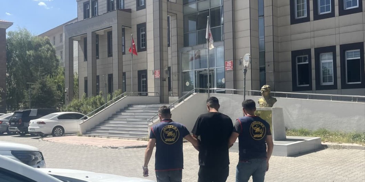 Bitlis’te cinayetten aranan şahıs sahte kimlikle yakalandı