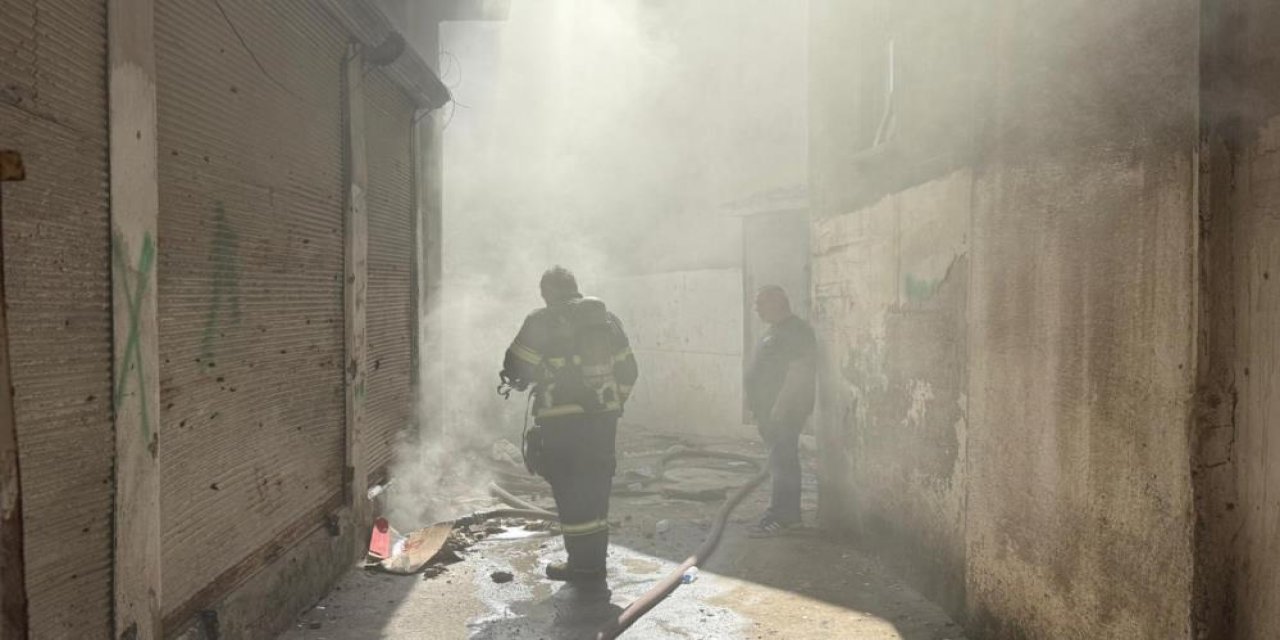 Diyarbakır'da ayakkabı deposundaki yangın 22 saat sonra söndürüldü