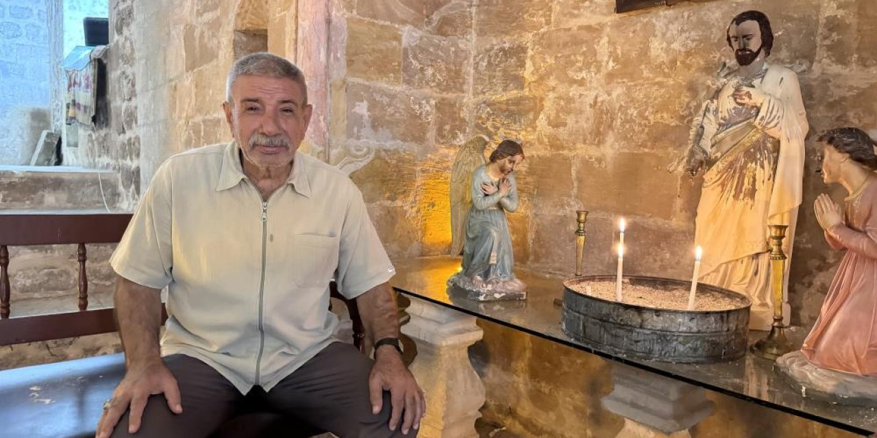 Mardin'de süryani aile, kiliseyi müslüman aile dostlarına emanet ediyor