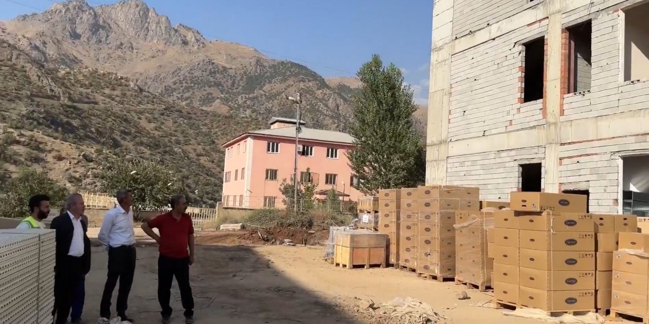 DEM Partili İrmez; “Beytüşşebap Hastanesi Zamanında Bitmeyecek’