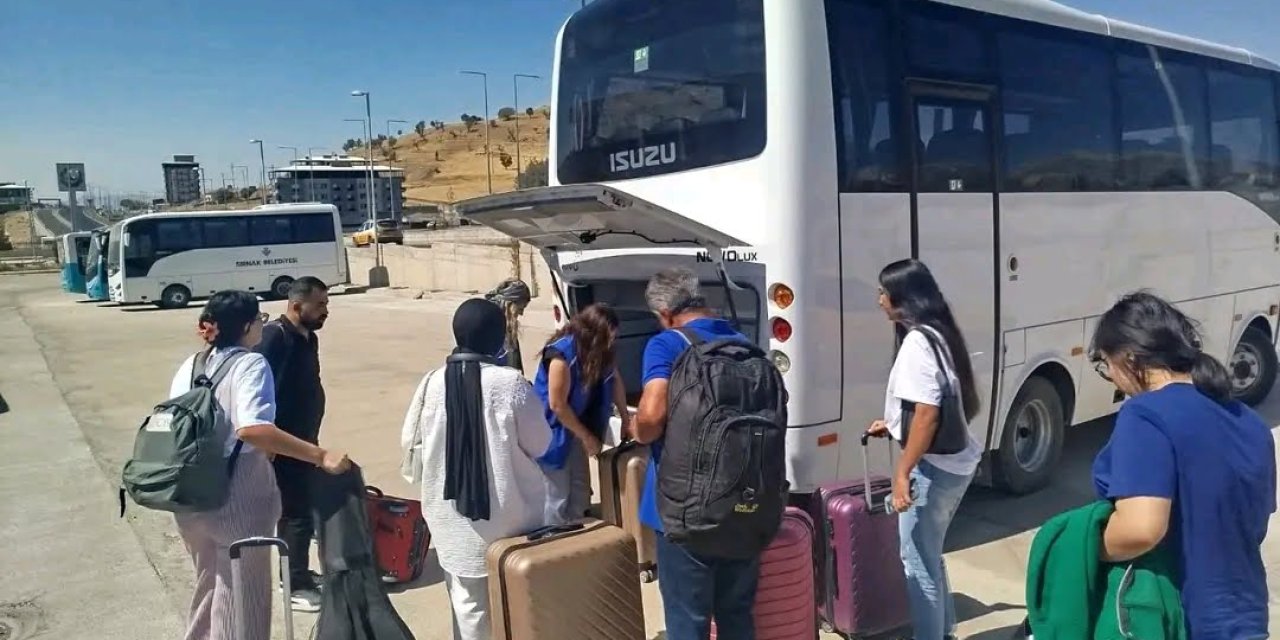 Şırnak’a Gelen Üniversite Öğrencileri Otogarda Karşılandı