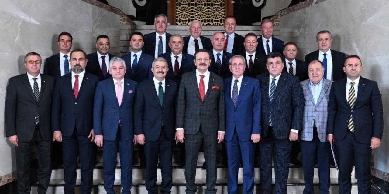 Van TSO Başkanı Takva Şırnak-Van Karayolunu konsey toplantısında gündeme getirdi