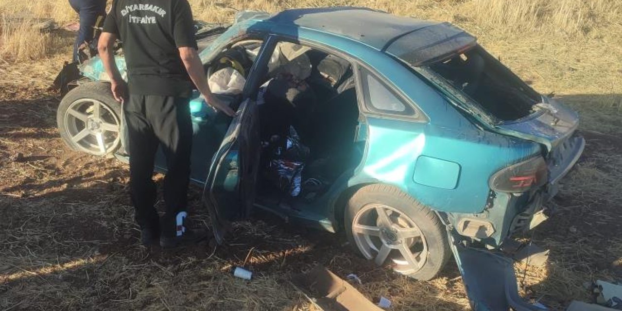Diyarbakır’da şarampole devrilen otomobildeki 1 kişi öldü, 1 kişi yaralandı