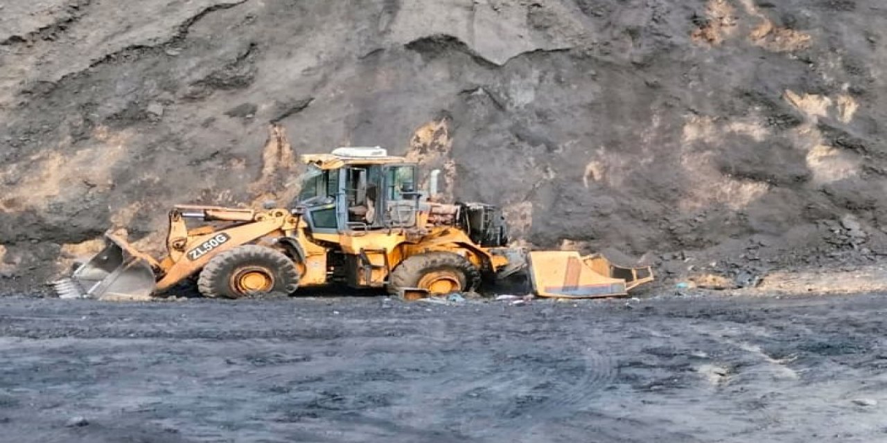 Şırnak Kömür Ocaklarında Bulunan İş Makinalarına Saldırı: Ateşe Verilip Uçurumdan Atıldı