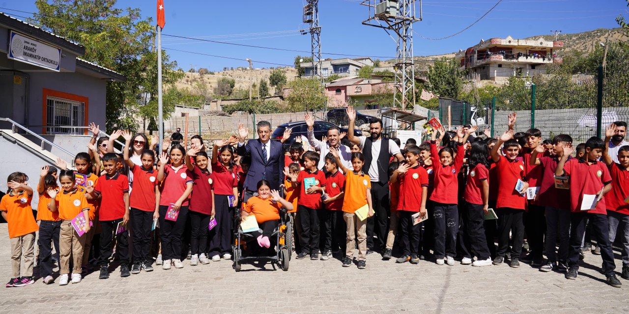 5 Yıl, 25 Bin Öğrenci, 130 Bin Kitap, 7 Kütüphane Kurdular