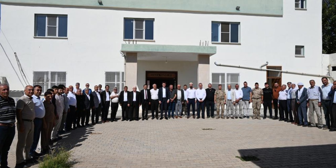 Nusaybin'de husumetli aileler sarılarak barıştı