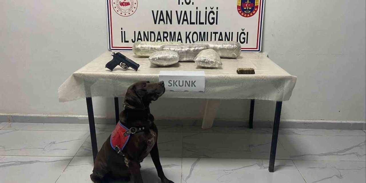Van’da uyuşturucu madde ve kaçak malzemeler ele geçirildi