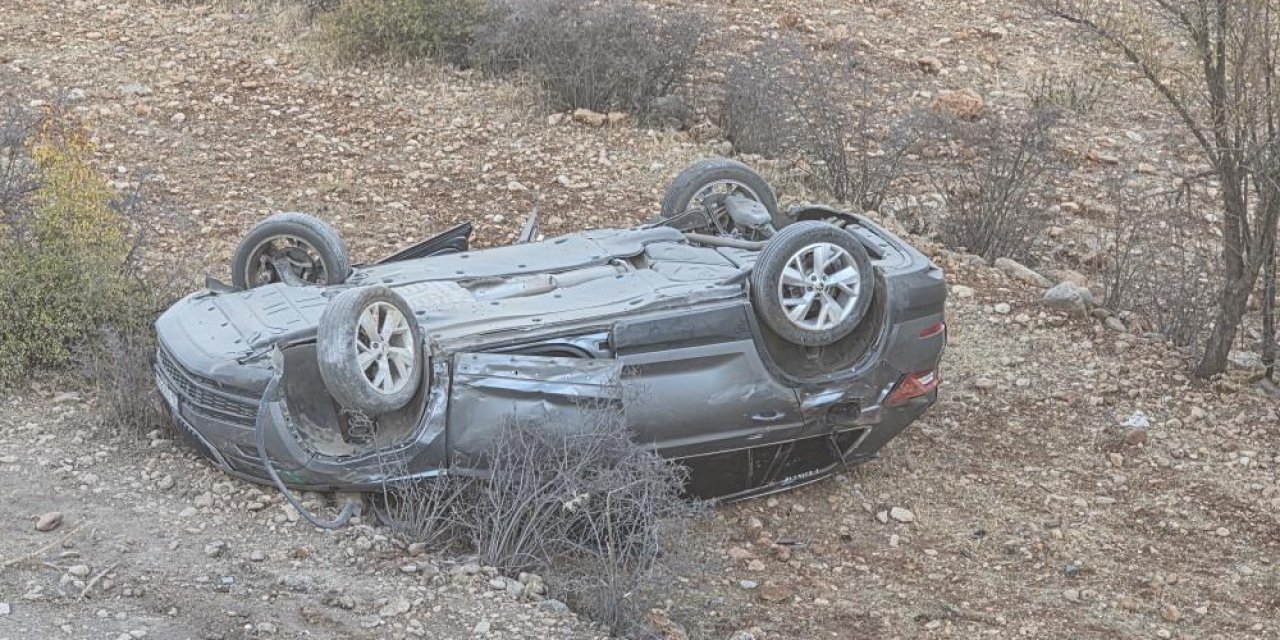 Mardin’de araç takla atan araçta 2 kişi yaralandı