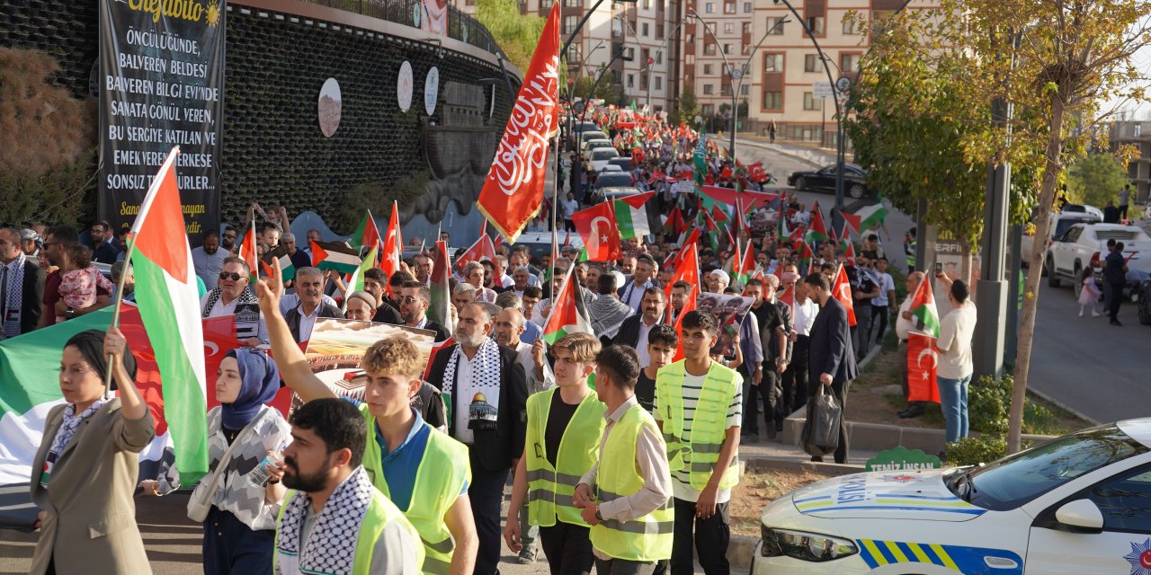 Şırnak’ta “Gazze Kararlılık Yürüyüşü ve Mitingi” Düzenlendi
