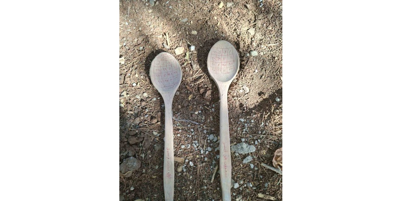 Mezarlıklardan Çıkan Büyüler Hayrete Düşürüyor