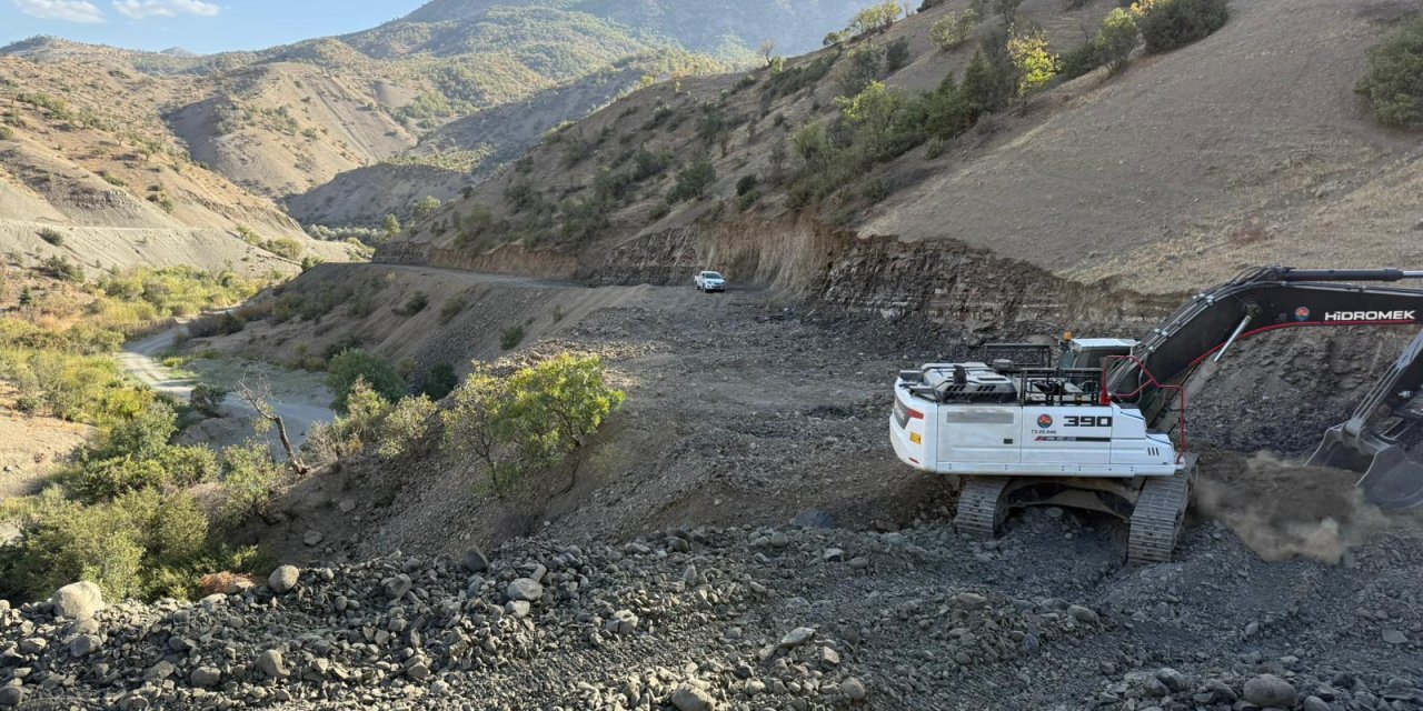 Şırnak’ta Besta Meyreme Kaplıcası’na Giden Yolda Genişletme ve Otopark Çalışması Tamamlandı
