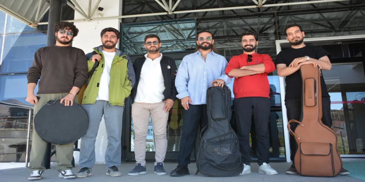 Şırnak, Hakkari ve Van’dan 6 Genç, “Siyabo” Adlı Müzik Grubunu Kurdu