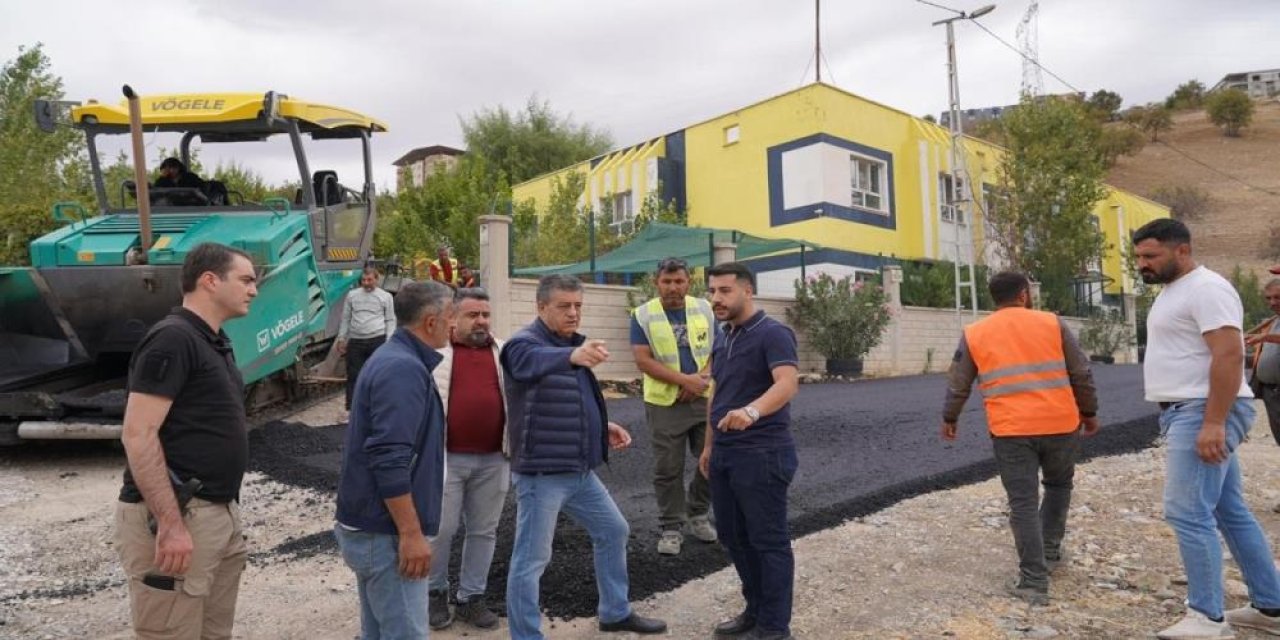 Şırnak'ta Yıllardır Beklenen Yol Asfaltlanıyor