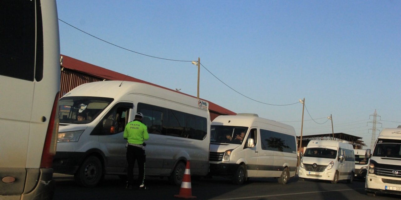 Cizre’de Öğrenci Güvenliği İçin Servis Araçlarına Sıkı Denetim