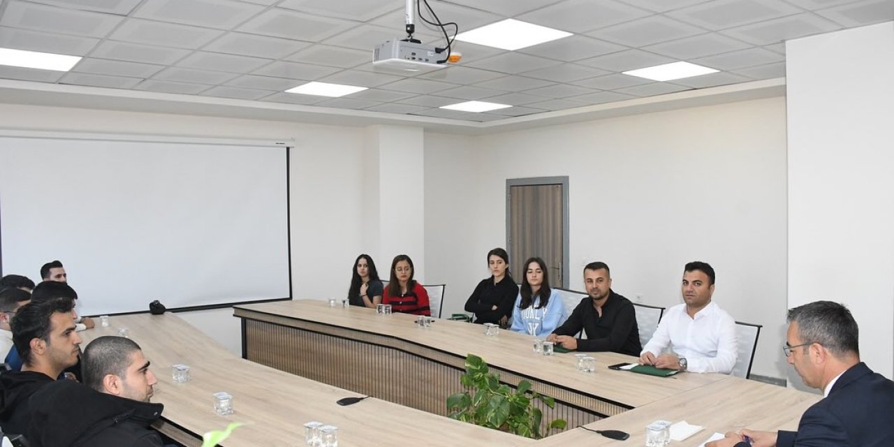 Şırnak Gençlik ve Spor İl Müdürü Din, Yeni Personelle Bir Araya Geldi