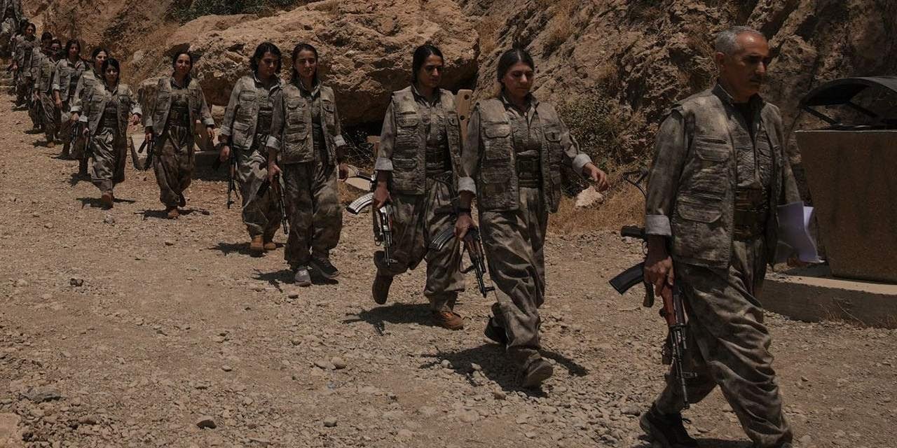 PKK Bugün Türkiye'den Çekildiğini Açıklayacak!
