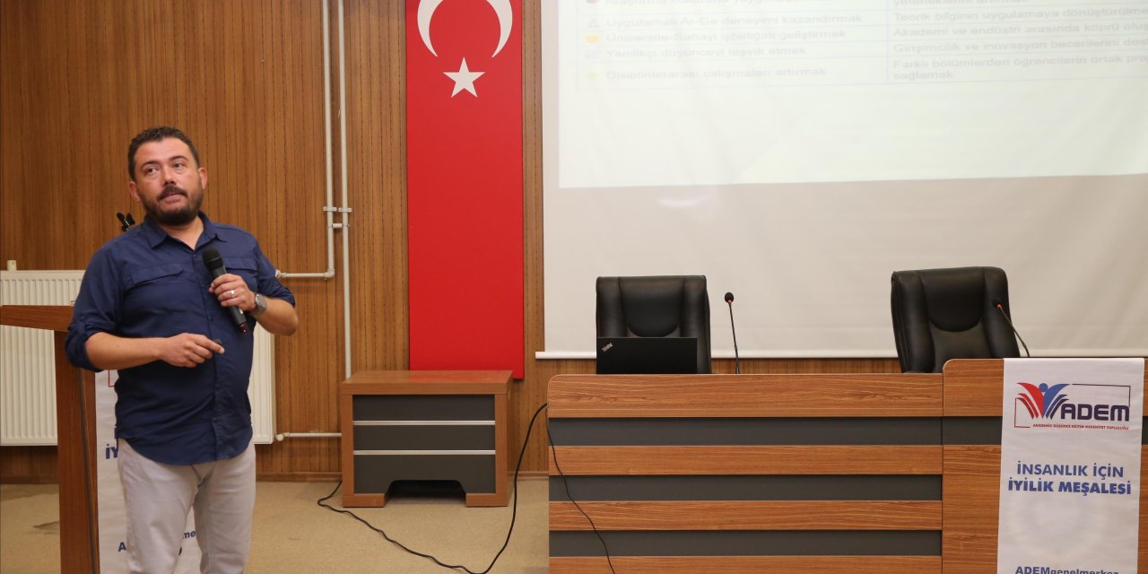 Şırnak Üniversitesi’nde TÜBİTAK Bilgilendirme Semineri