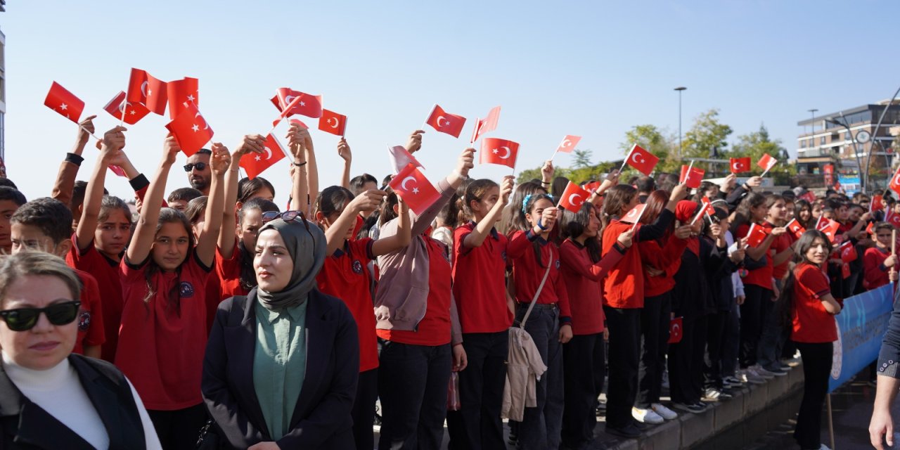 Şırnak'ta Helikopterli Cumhuriyet Bayramı Kutlaması