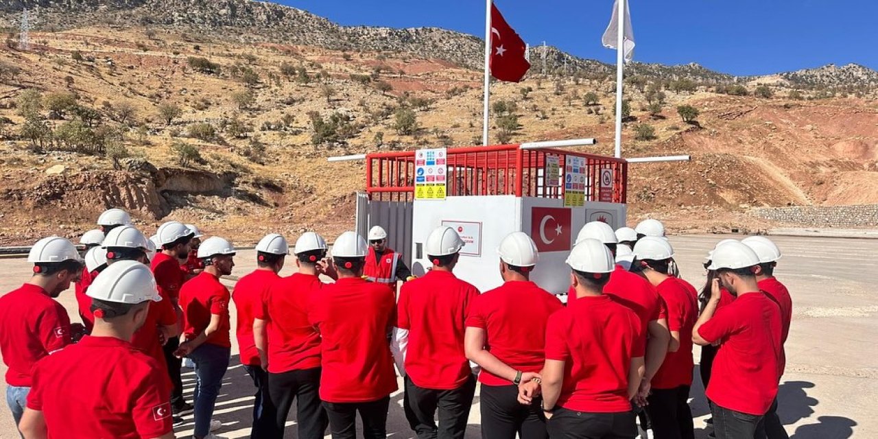 Petrol Üretiminde Rekor Kıran Gabar Dağı Sahasına Gençlerden Ziyaret