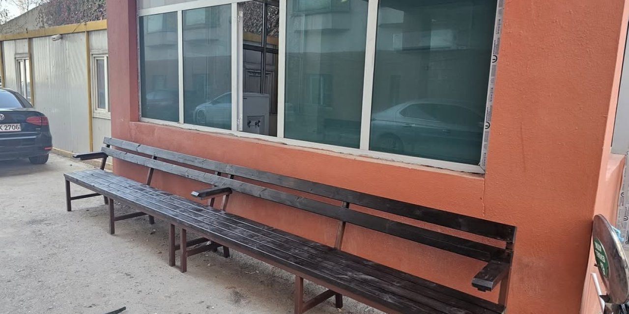 Şırnak Belediyesi’nden Örnek Hizmet: Morg Önüne Klimalı Bekleme Noktaları Kuruldu