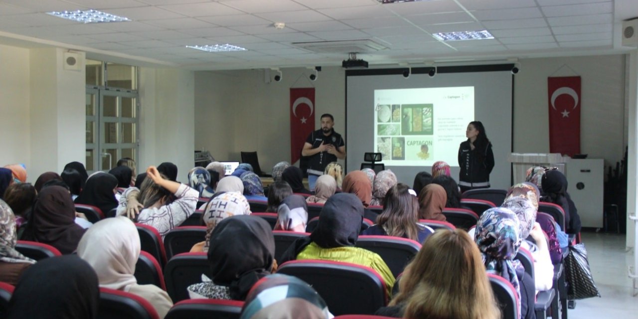 Cizre'de "En İyi Narkotik Polisi Anne" Semineri Düzenlendi