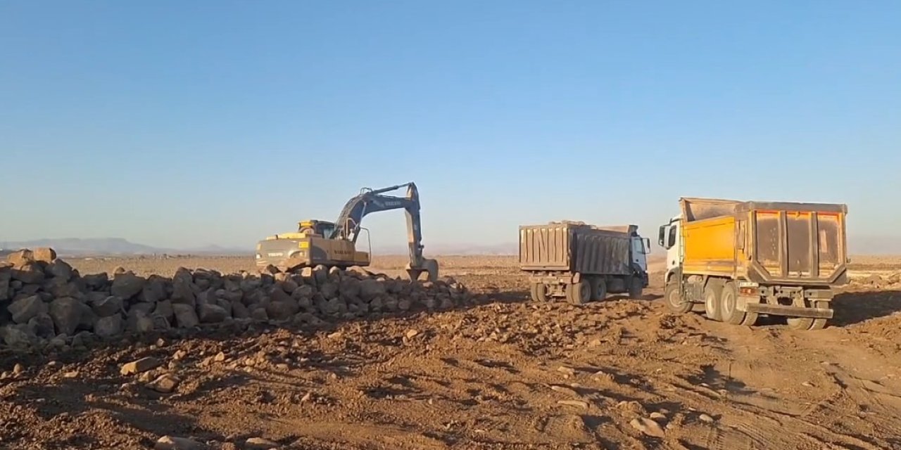 Şırnak’ta Taşlar Asfalta, Toprak ise İlk Defa Üretime Dönüşüyor