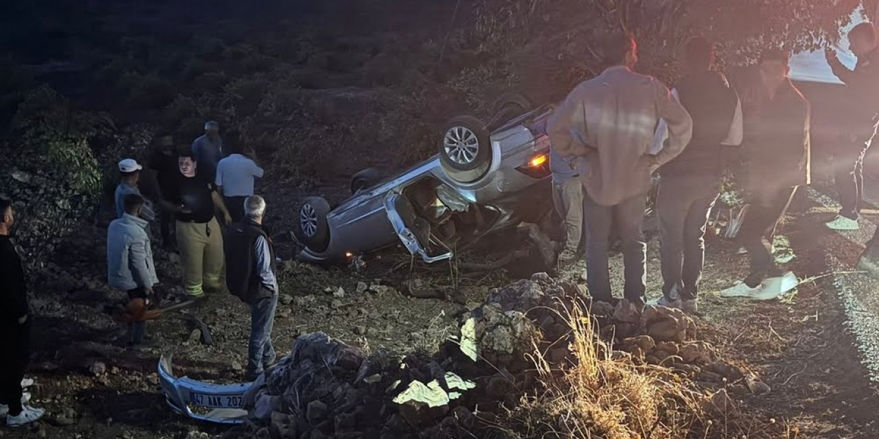 Mardin'de devrilen otomobildeki 3 kişi yaralandı