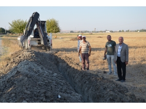 Batman'ın Balpınar beldesinde yürütülen altyapı çalışmaları sürüyor